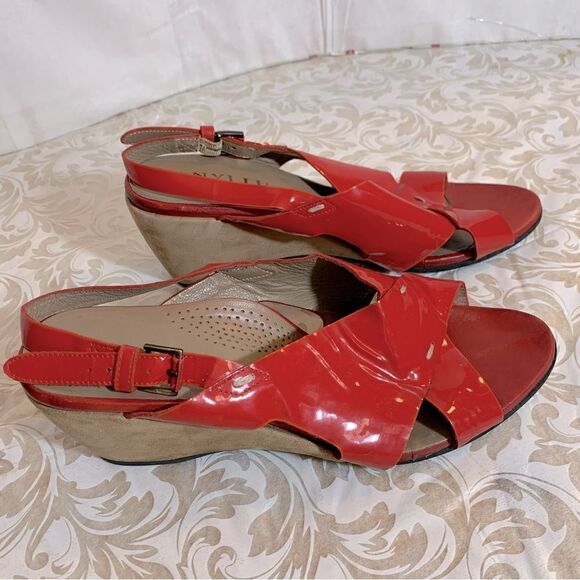 Anyi Lu Red Patent Leather Wedge Heel Pumps Peep Toe Stretch Ankle US 8.5 EUR 39 - Picture 2 of 9